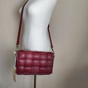 Viola Castellani Italian Quilted Leather Purse Burgundy